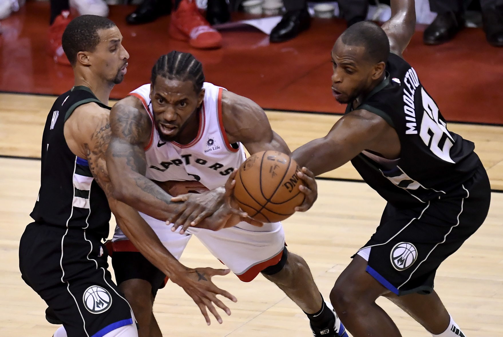 Raptors 100, Bucks 94